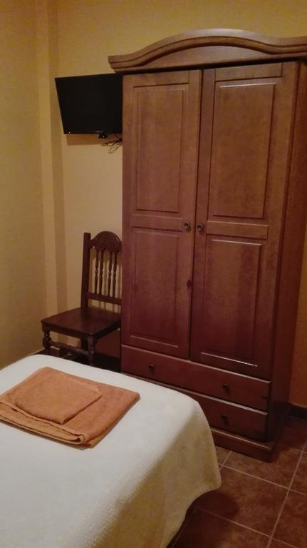 Hostal La Aldaba Hotel Montearagon Kültér fotó