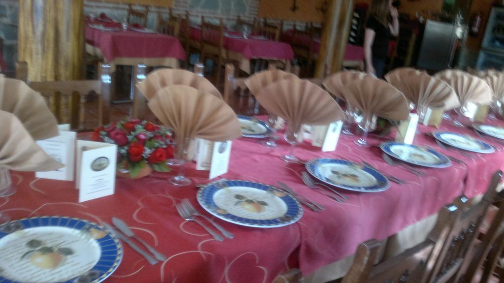 Hostal La Aldaba Hotel Montearagon Kültér fotó