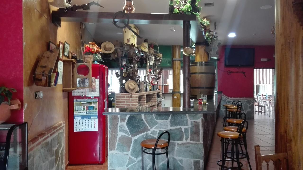 Hostal La Aldaba Hotel Montearagon Kültér fotó
