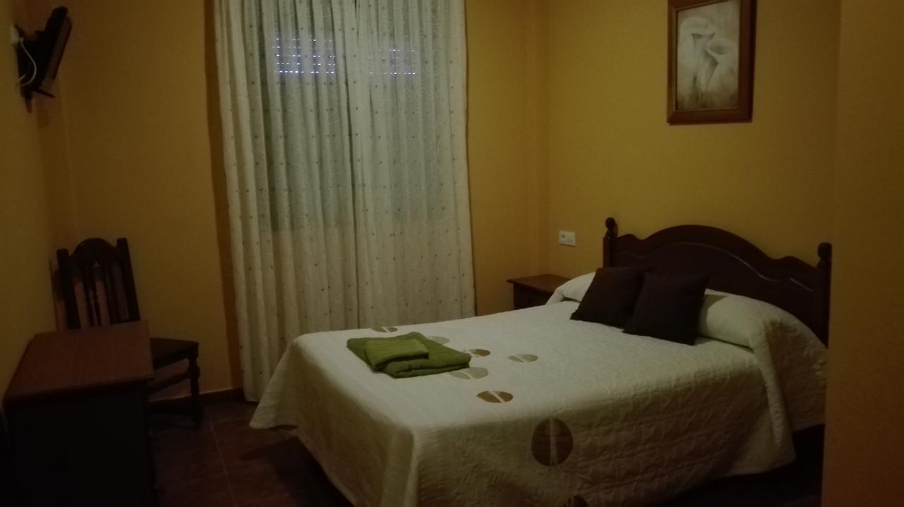 Hostal La Aldaba Hotel Montearagon Kültér fotó